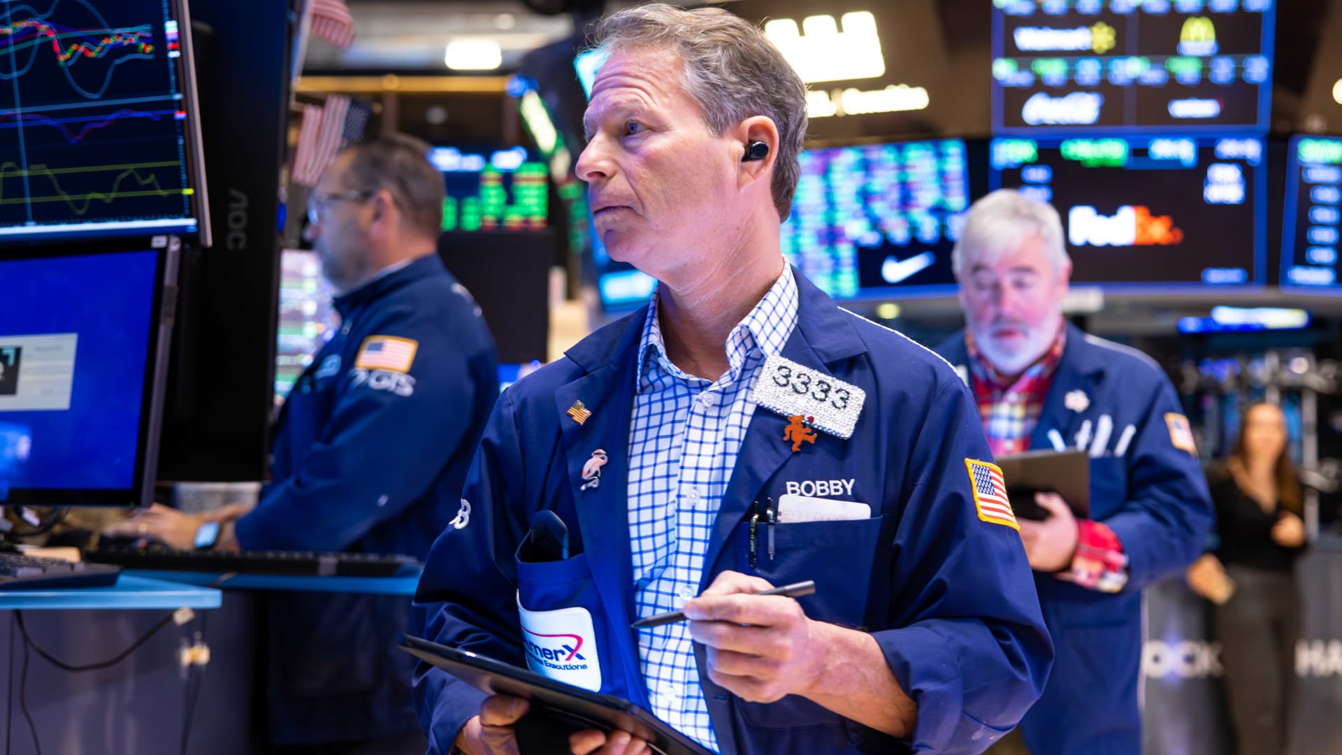 ⁣Stock market today: Live updates