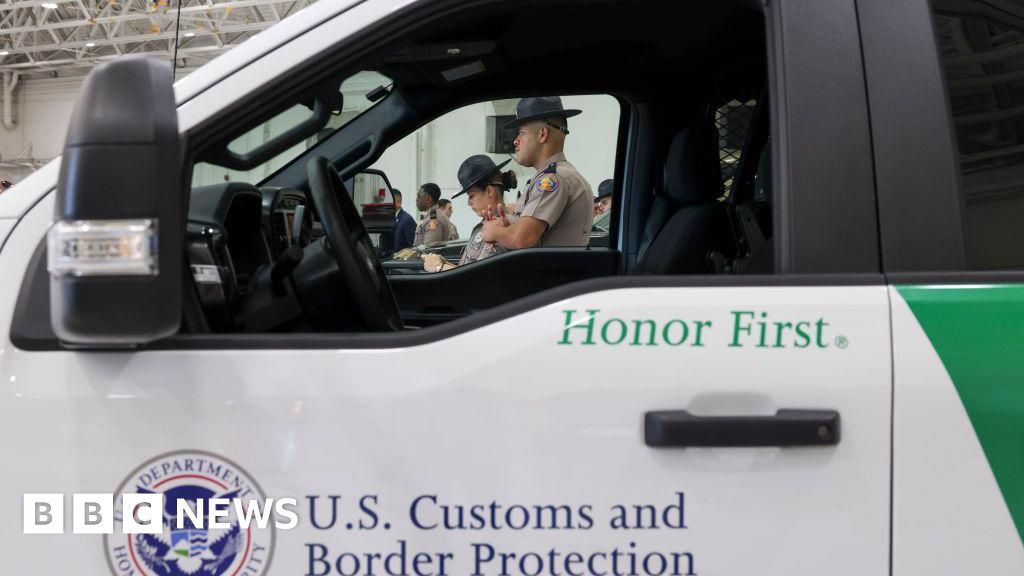 ⁣Trump revoking legal status for 530,000 Cubans, Haitians, Nicaraguans and Venezuelans