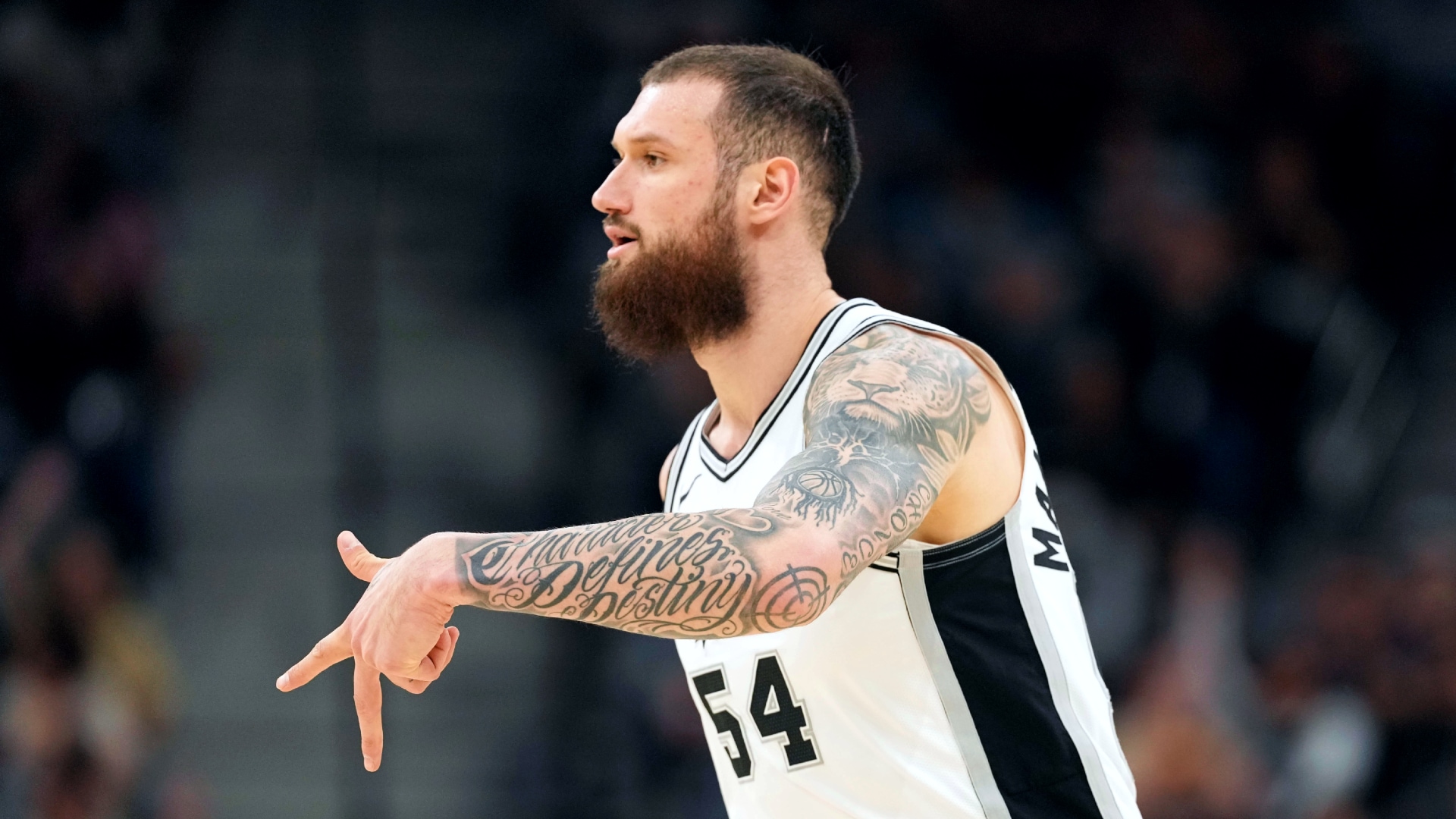 ⁣Spurs center Sandro Mamukelashvili makes NBA history with 34 points in 19 minutes