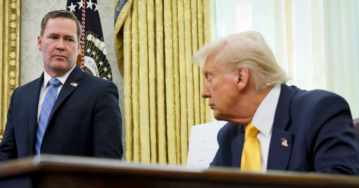 ⁣Trump stands by Mike Waltz after disclosure of Yemen strike plans to The Atlantic's editor