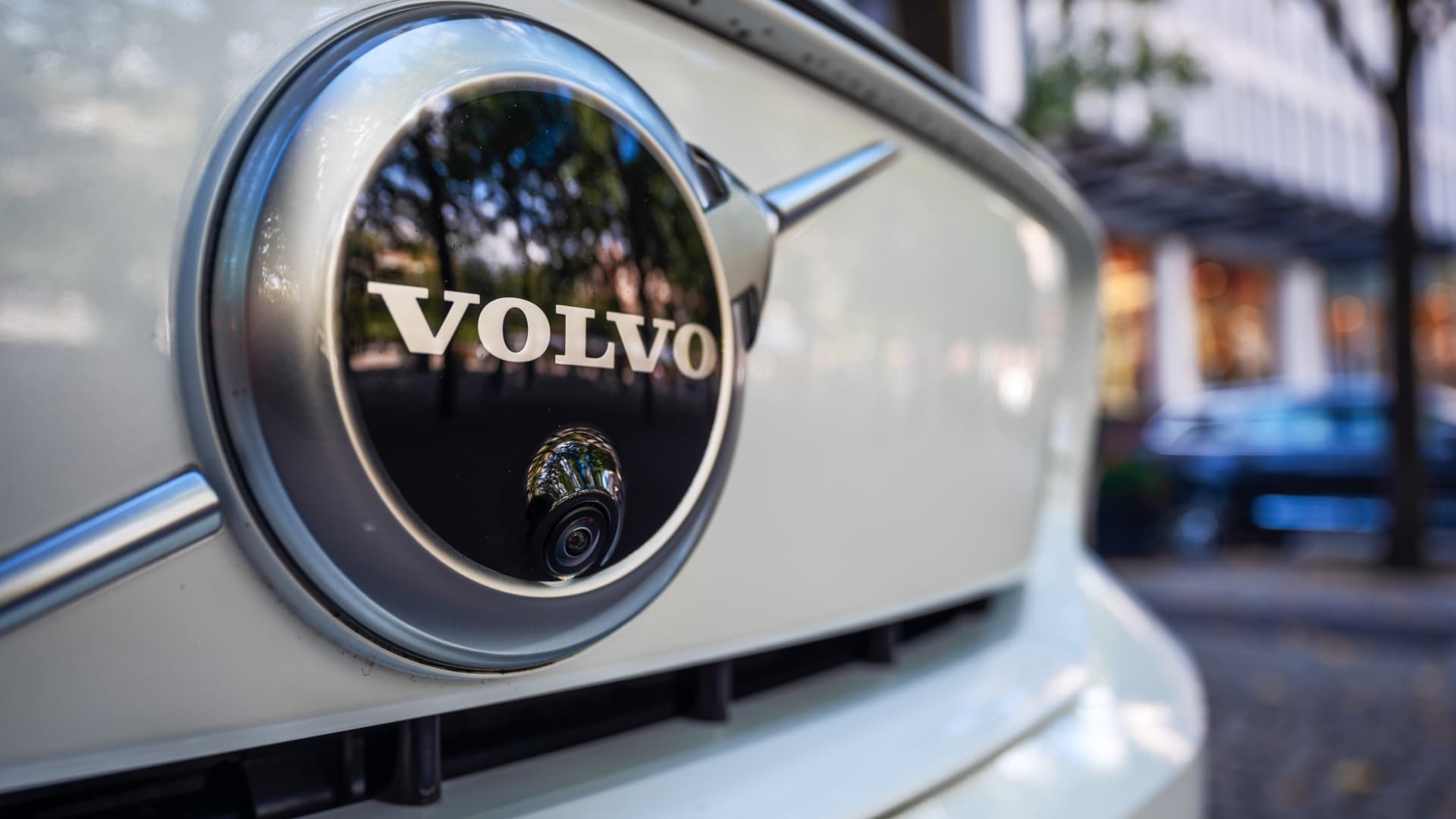 Volvo Cars to cut 3,000 jobs as part of major cost-cutting drive