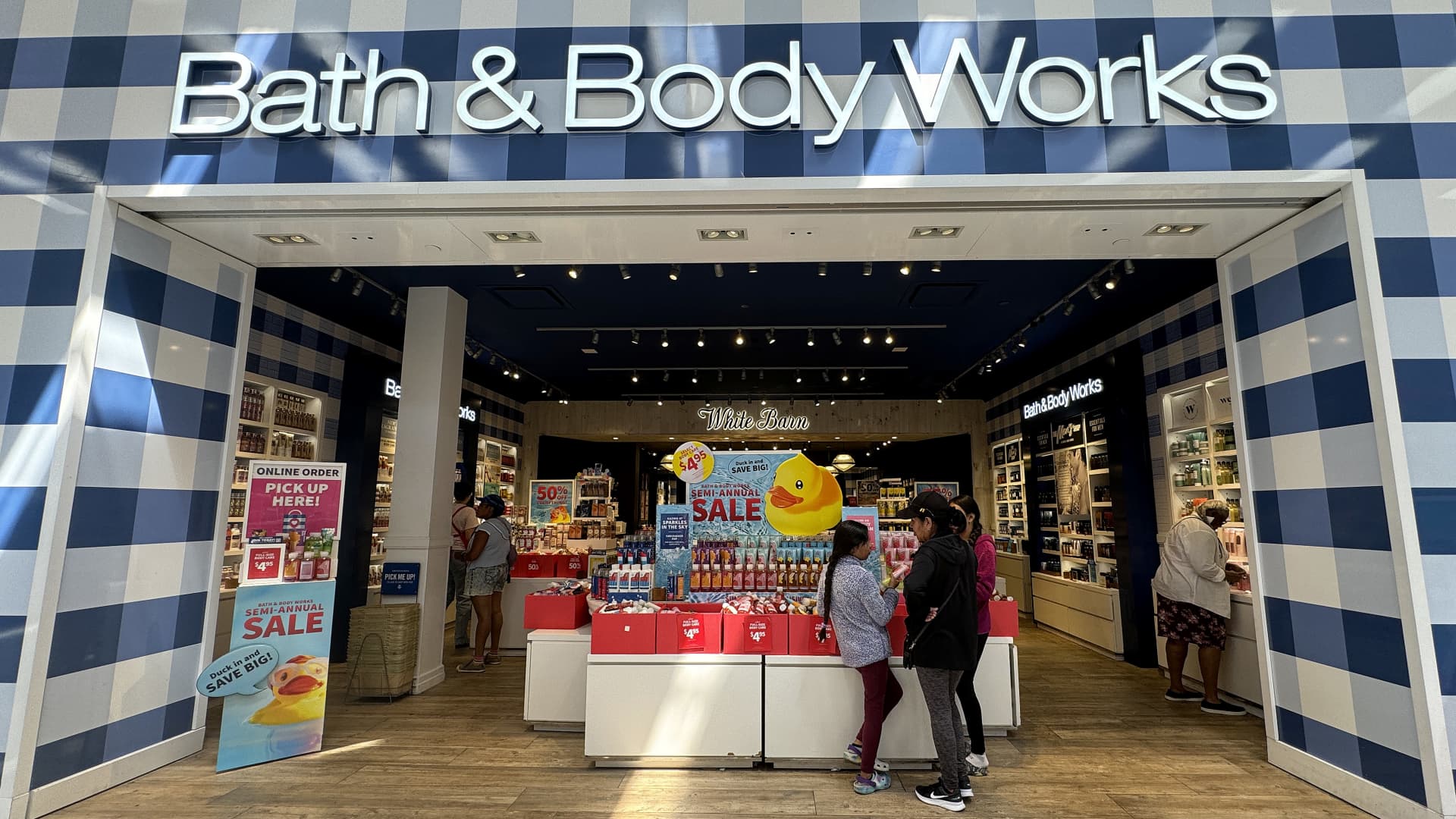 Bath & Body Works names Daniel Heaf, a recent Nike executive, as CEO