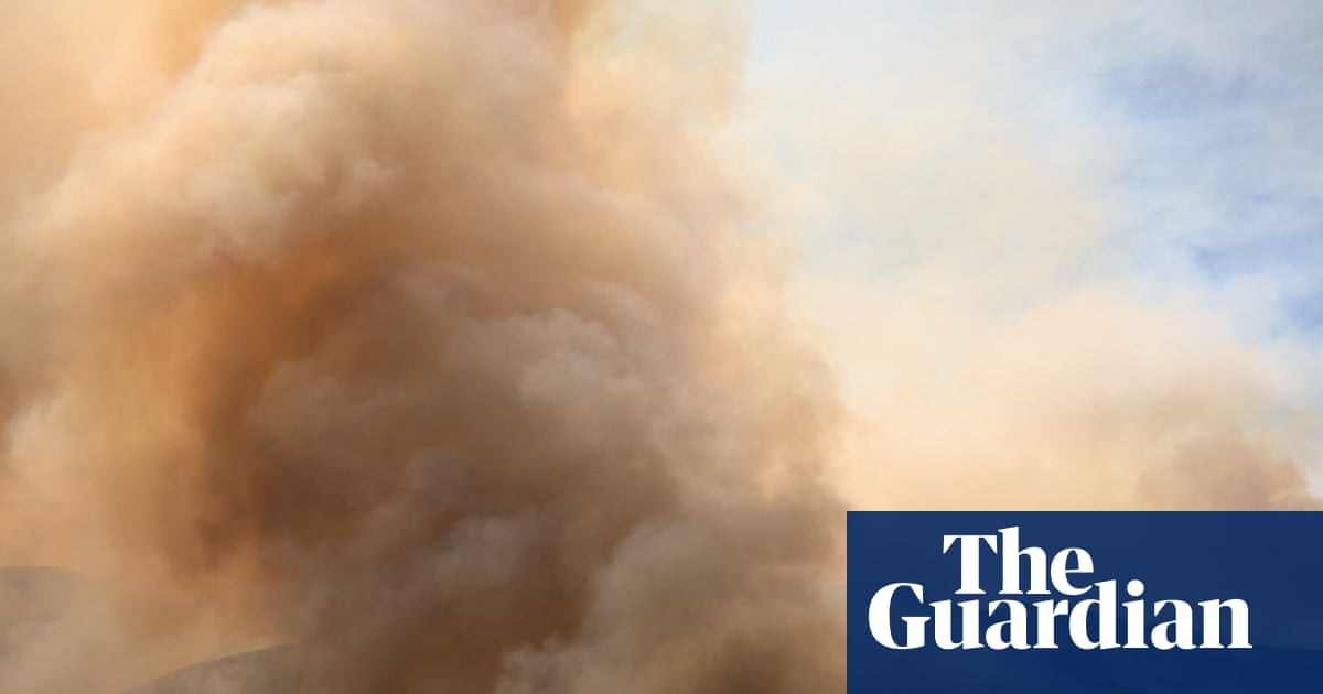 California wildfire scorches 72,000 acres and threatens hundreds of structures | California wildfires