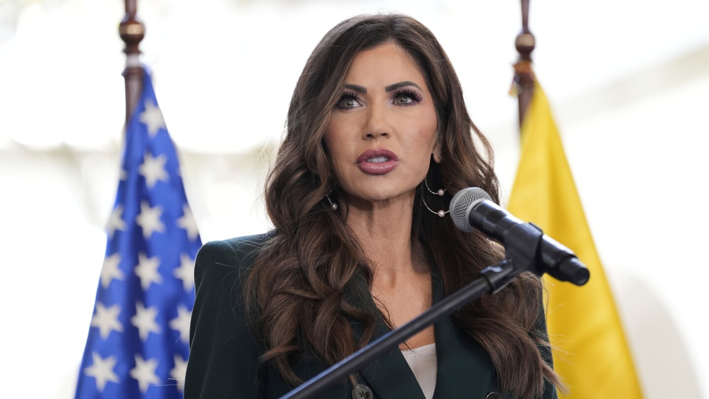 Federal appeals court backs Trump administration on migrant protections