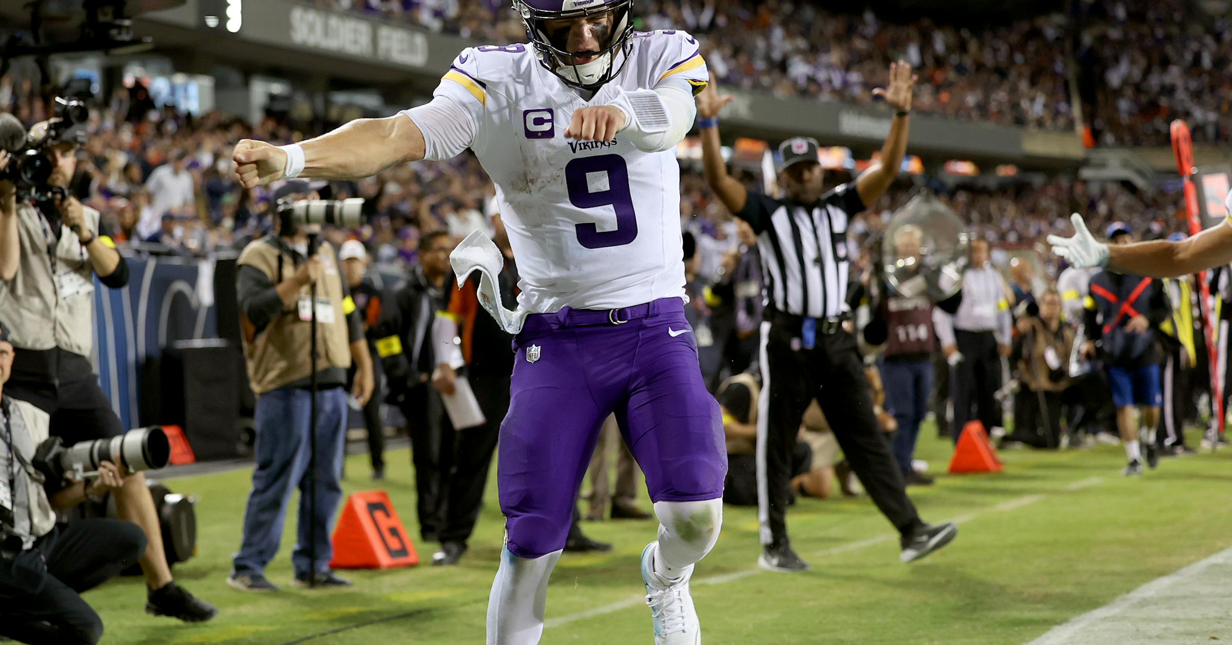Minnesota Vikings beat Chicago Bears 27-24