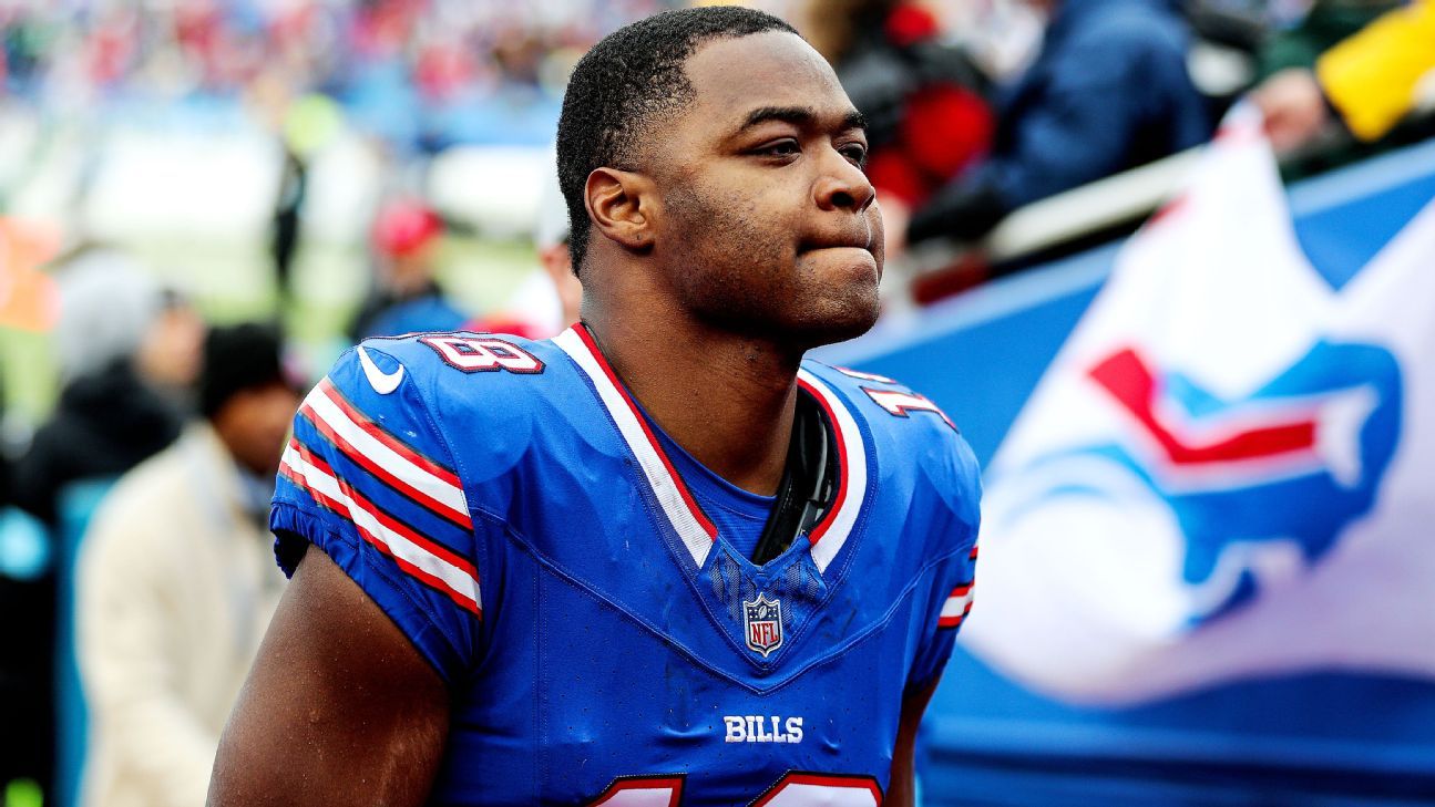 Source - Amari Cooper tells Raiders he's retiring from NFL