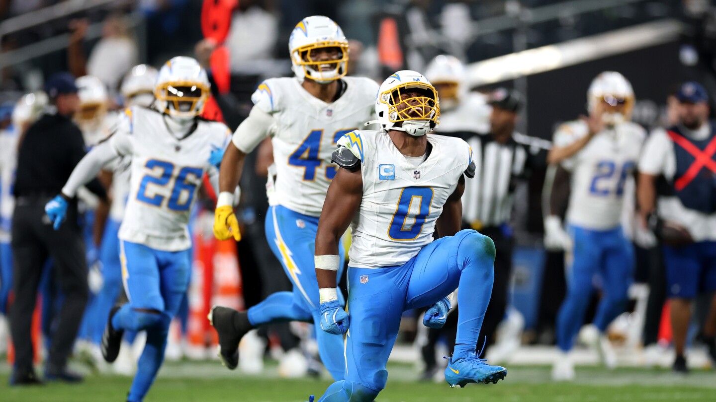 Monday Night Football: Chargers move to 2-0 with 20-9 win over Raiders