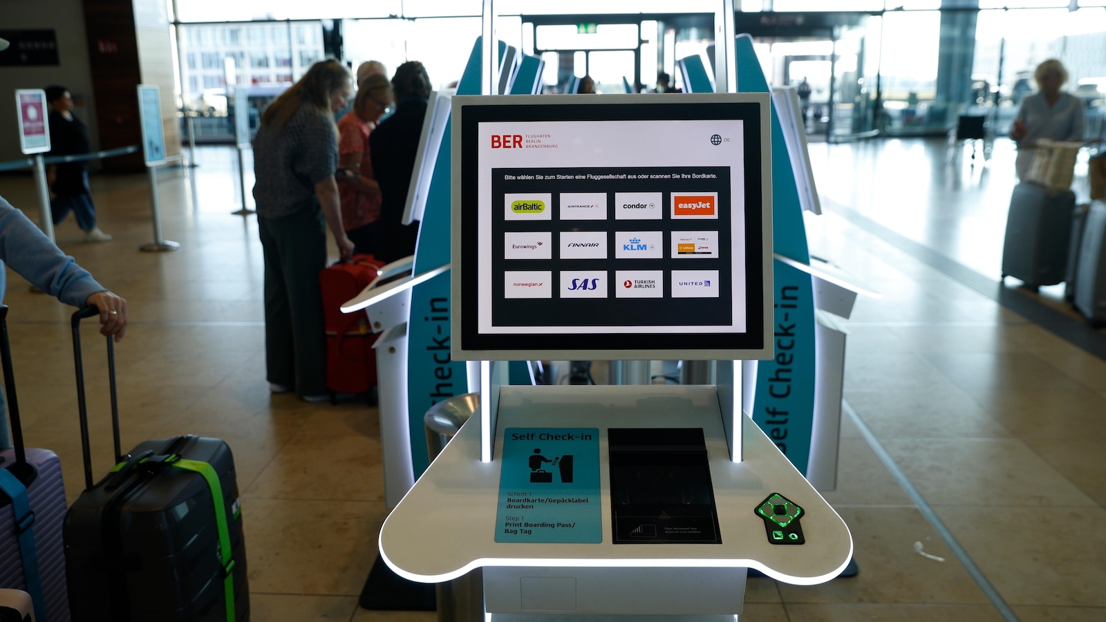 Cyberattack disrupts check-in systems at major European airports