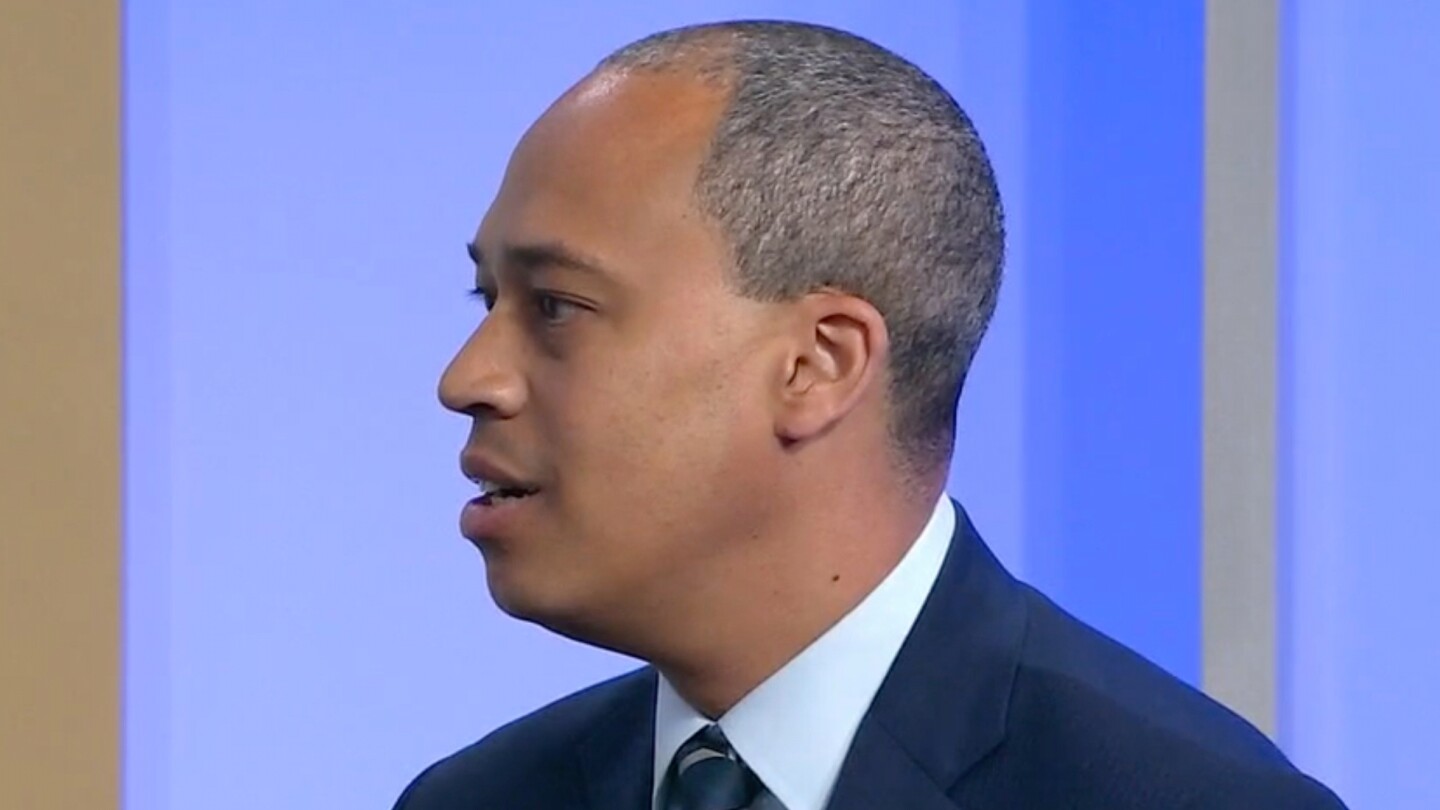 Virginia's Democratic candidate for attorney general apologizes for violent text messages