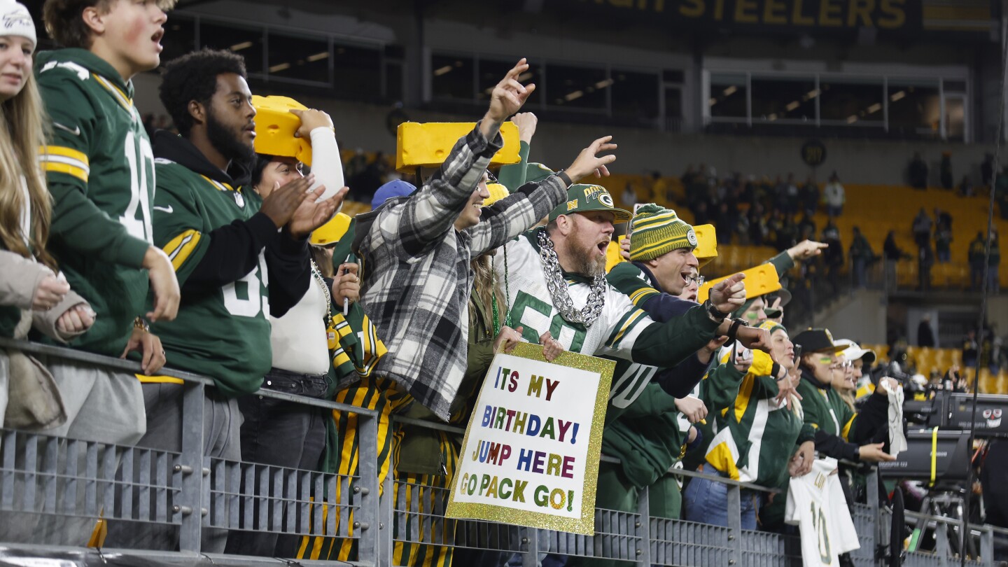Packers-Steelers felt like a neutral-site game