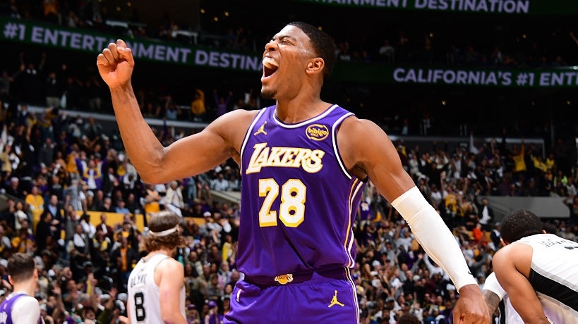 Live Updates: Spurs-Lakers caps tonight's action