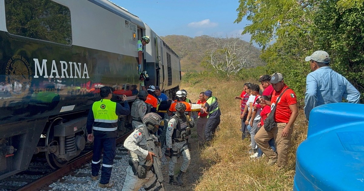 Train derails in southern Mexico, killing 13 and injuring dozens | Transport News