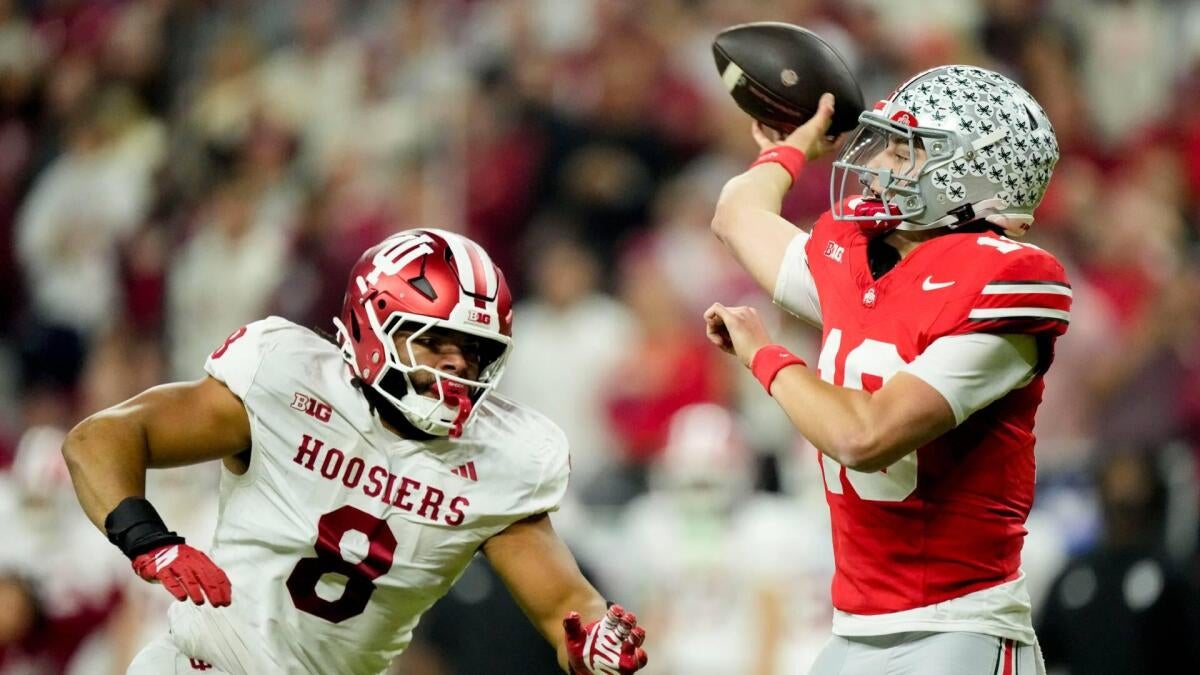 Indiana takes down Ohio State for Big Ten title, secures No. 1 CFP seed