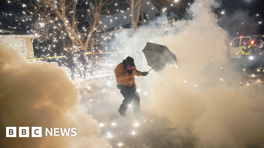 ICE agent shoots Minneapolis man in the leg